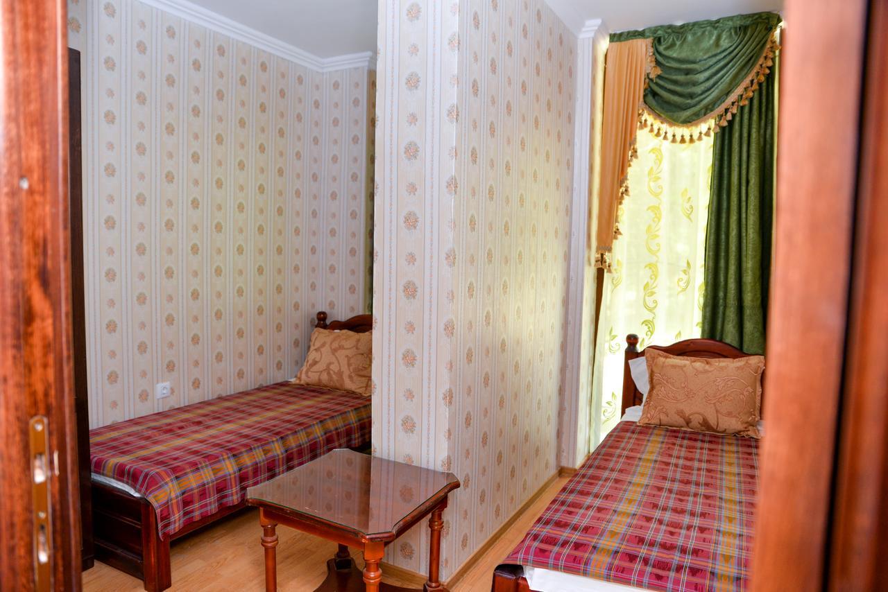 Edy'S Royal Predeal Hotel Exterior foto