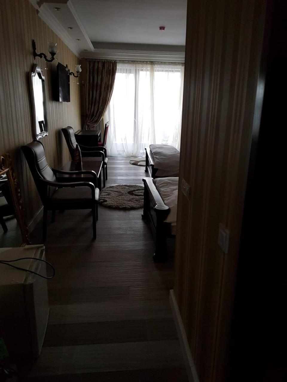 Edy'S Royal Predeal Hotel Exterior foto