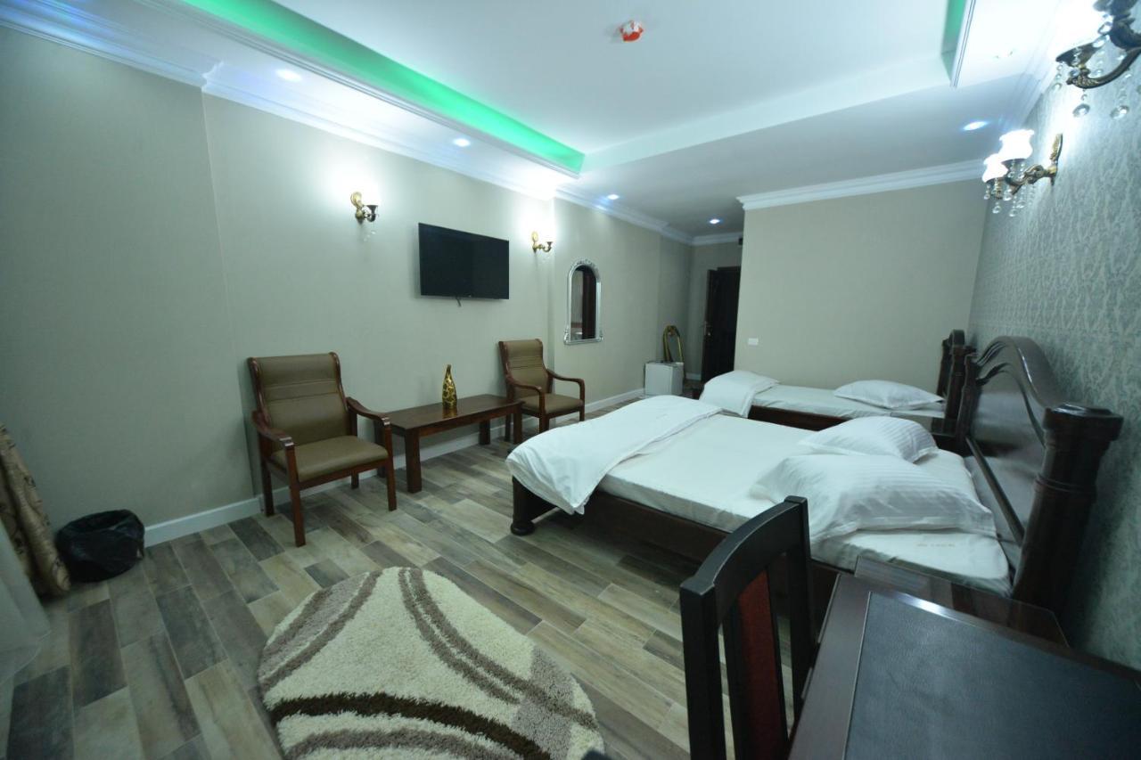 Edy'S Royal Predeal Hotel Exterior foto