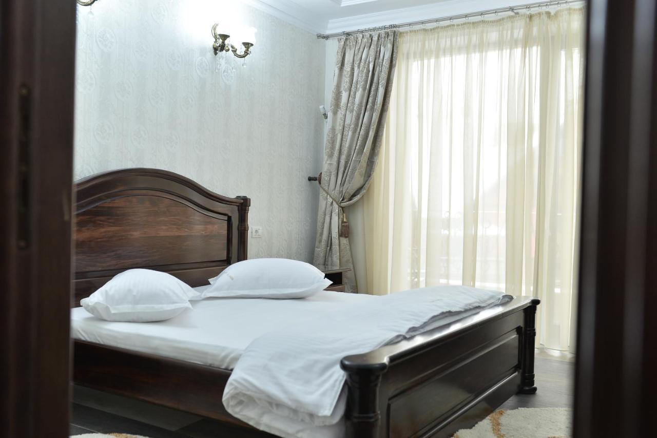 Edy'S Royal Predeal Hotel Exterior foto