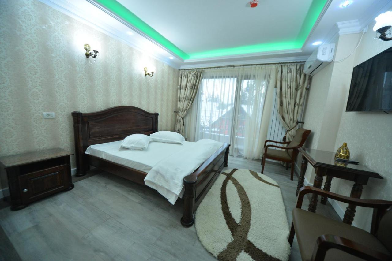Edy'S Royal Predeal Hotel Exterior foto